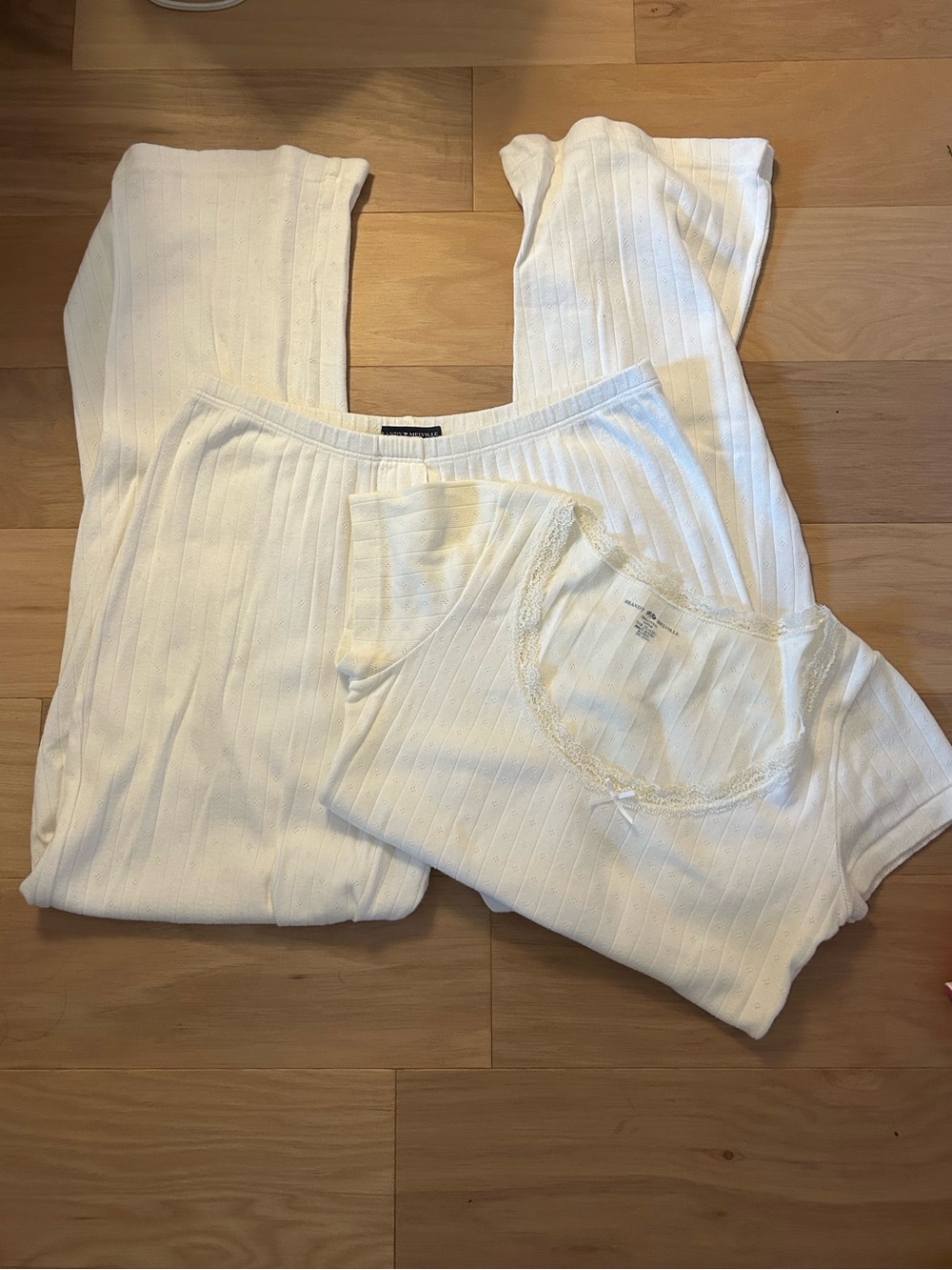 Brandy Melville eyelet pajama set
